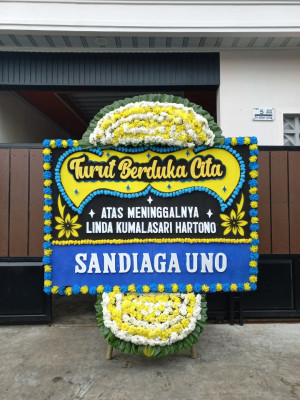 Papan Bunga Duka di Balongbendo